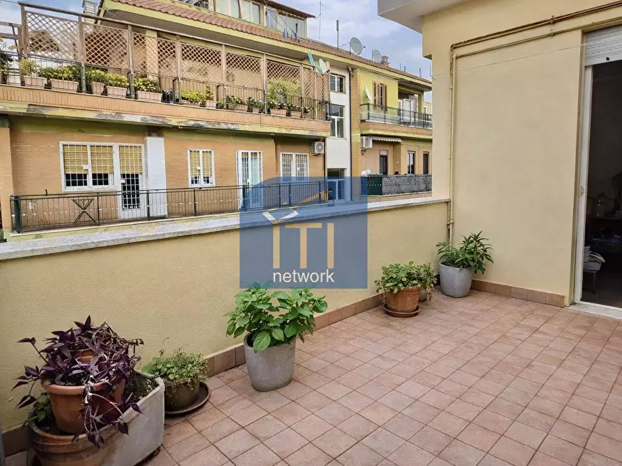 Immagine 35 di Attico in vendita  in Viale Capitan Casella 3 a Roma