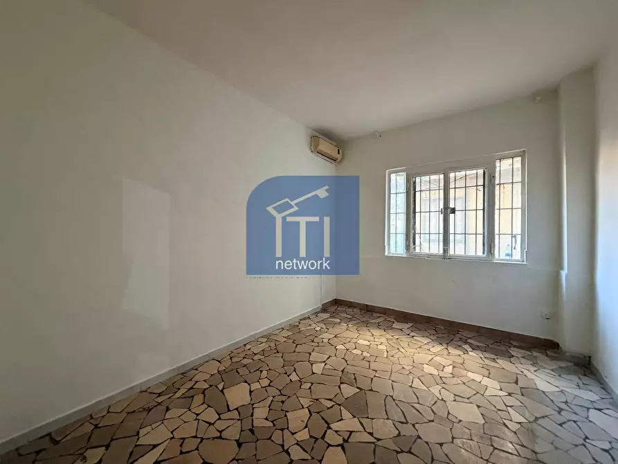 Immagine 9 di Appartamento in vendita  in Via Mario Ruta a Roma