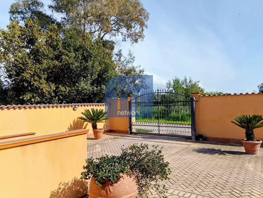 Immagine 6 di Villa in vendita  in VIA ASSISI a Pomezia