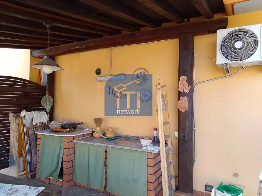 Immagine 39 di Villa in vendita  in VIA ASSISI a Pomezia