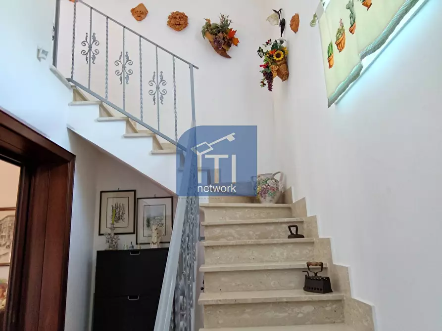 Immagine 21 di Villa in vendita  in VIA ASSISI a Pomezia