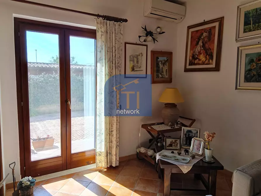 Immagine 15 di Villa in vendita  in VIA ASSISI a Pomezia