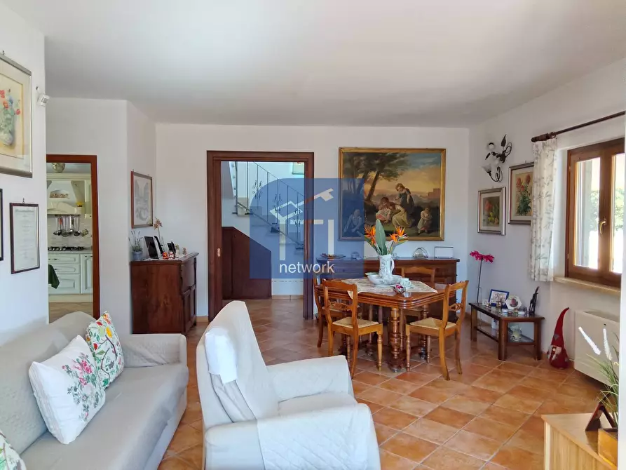 Immagine 13 di Villa in vendita  in VIA ASSISI a Pomezia