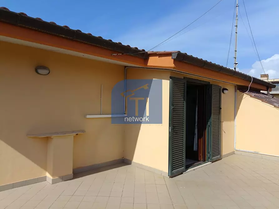 Immagine 31 di Villa in vendita  in VIA ASSISI a Pomezia