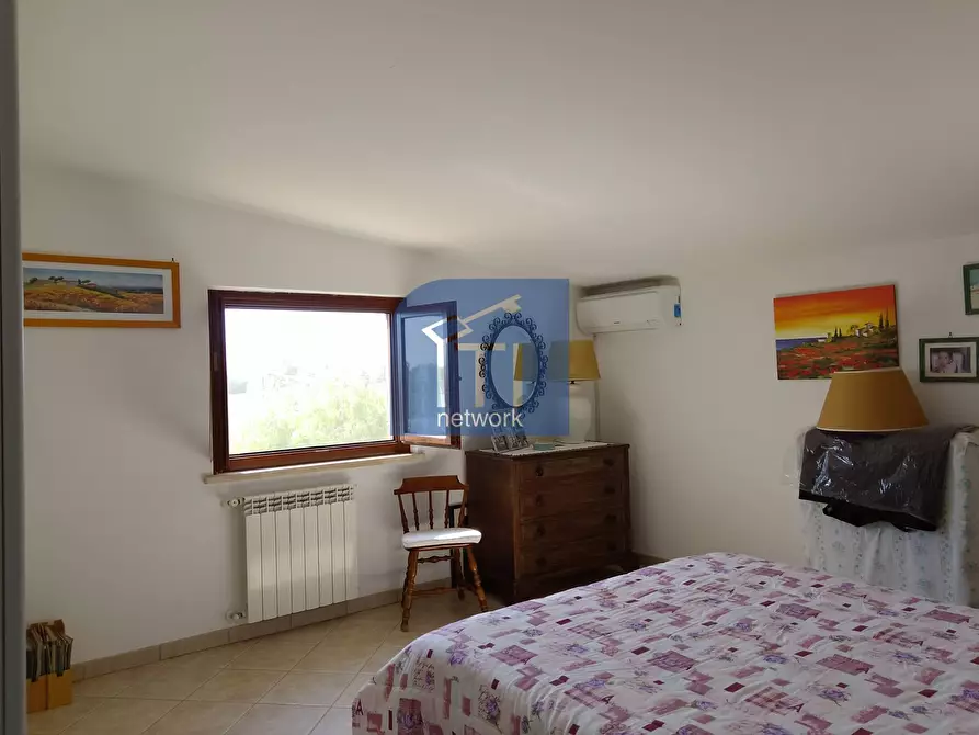 Immagine 24 di Villa in vendita  in VIA ASSISI a Pomezia