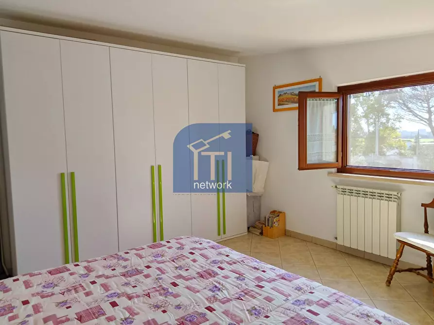 Immagine 23 di Villa in vendita  in VIA ASSISI a Pomezia