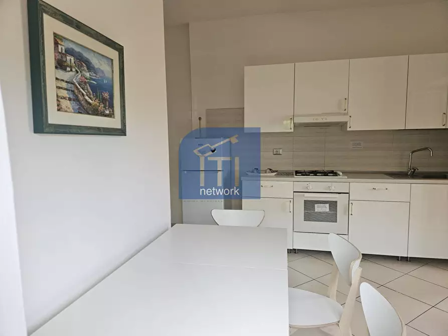 Immagine 9 di Villa in vendita  in VIALE SPAGNA a Pomezia