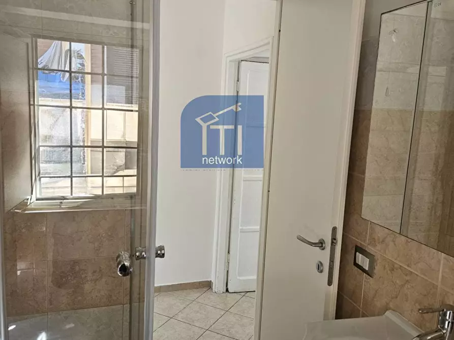 Immagine 20 di Villa in vendita  in VIALE SPAGNA a Pomezia