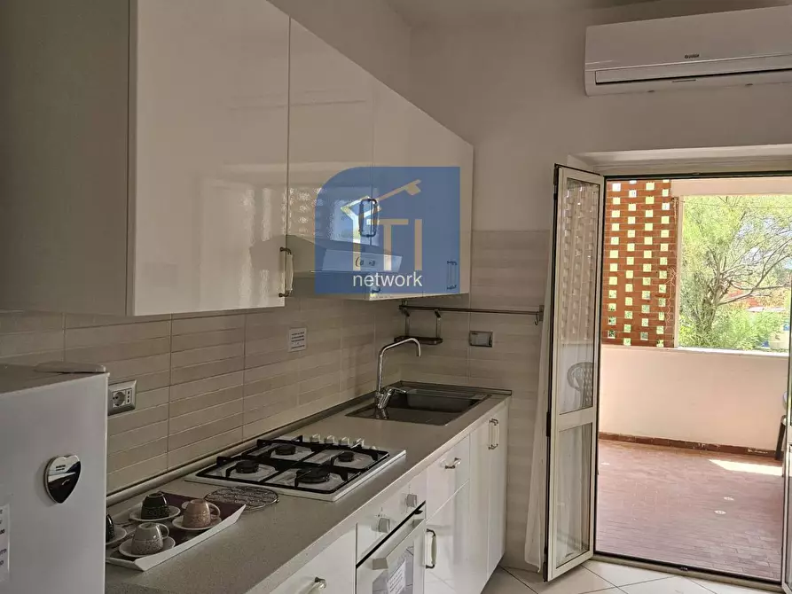 Immagine 6 di Villa in vendita  in VIALE SPAGNA a Pomezia