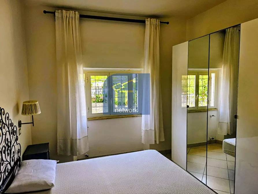 Immagine 23 di Villa in vendita  in VIALE SPAGNA a Pomezia