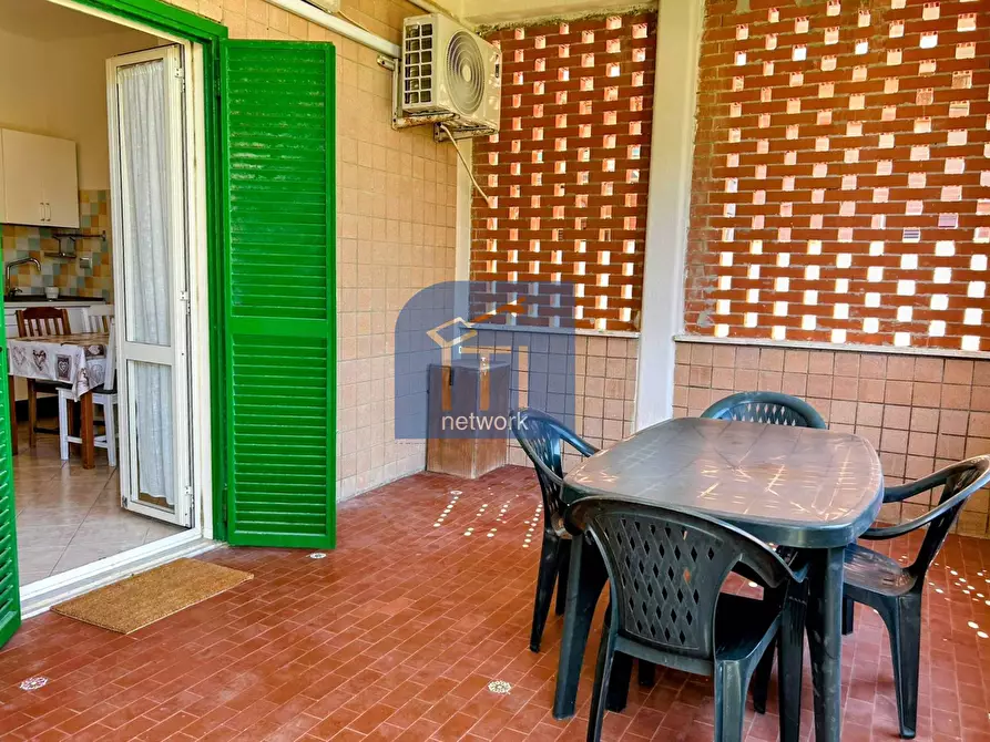 Immagine 5 di Villa in vendita  in VIALE SPAGNA a Pomezia