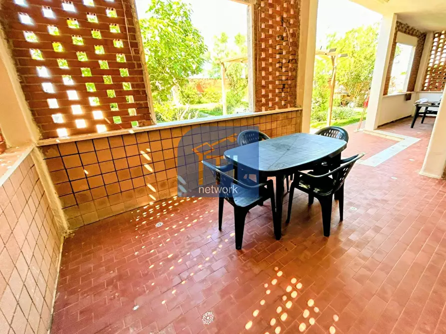 Immagine 26 di Villa in vendita  in VIALE SPAGNA a Pomezia