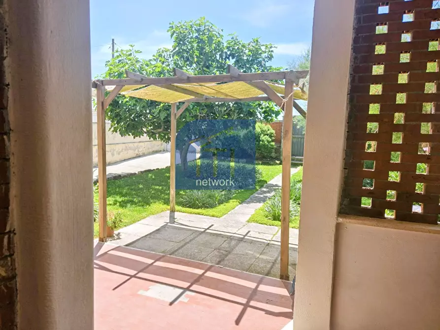 Immagine 27 di Villa in vendita  in VIALE SPAGNA a Pomezia