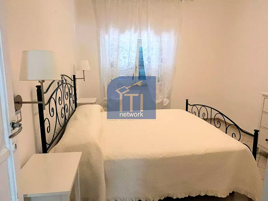 Immagine 33 di Villa in vendita  in VIALE SPAGNA a Pomezia