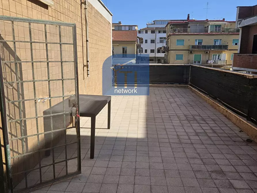 Immagine 36 di Villa in vendita  in VIALE SPAGNA a Pomezia