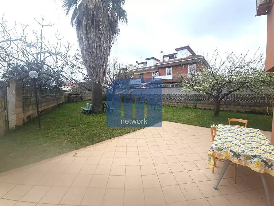 Immagine 2 di Villetta a schiera in vendita  in Via dell' Orione a Pomezia