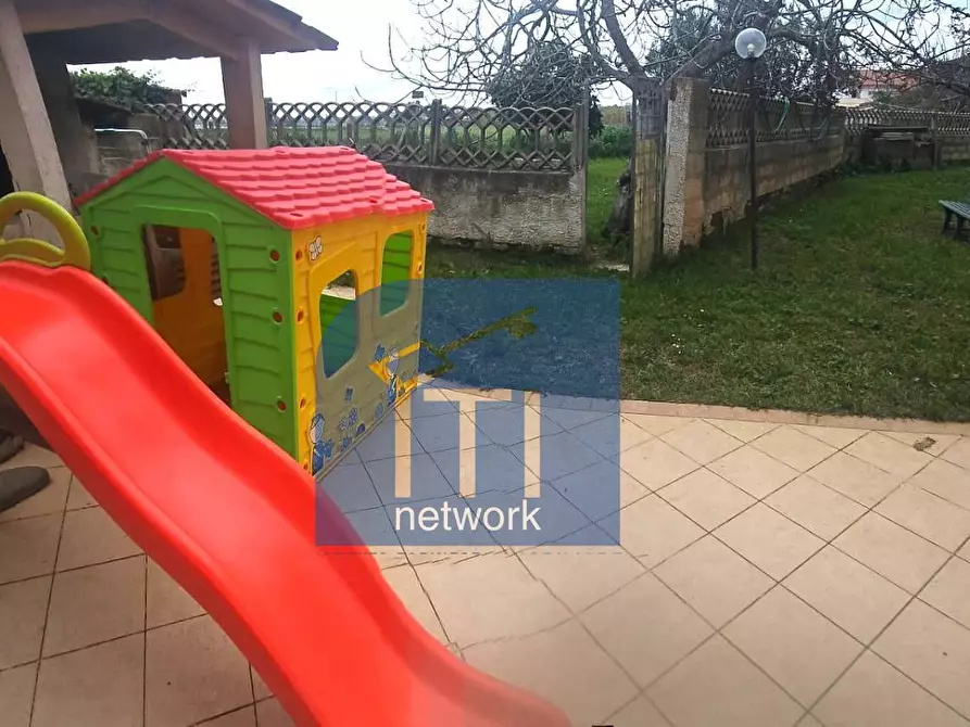 Immagine 25 di Villetta a schiera in vendita  in Via dell' Orione a Pomezia