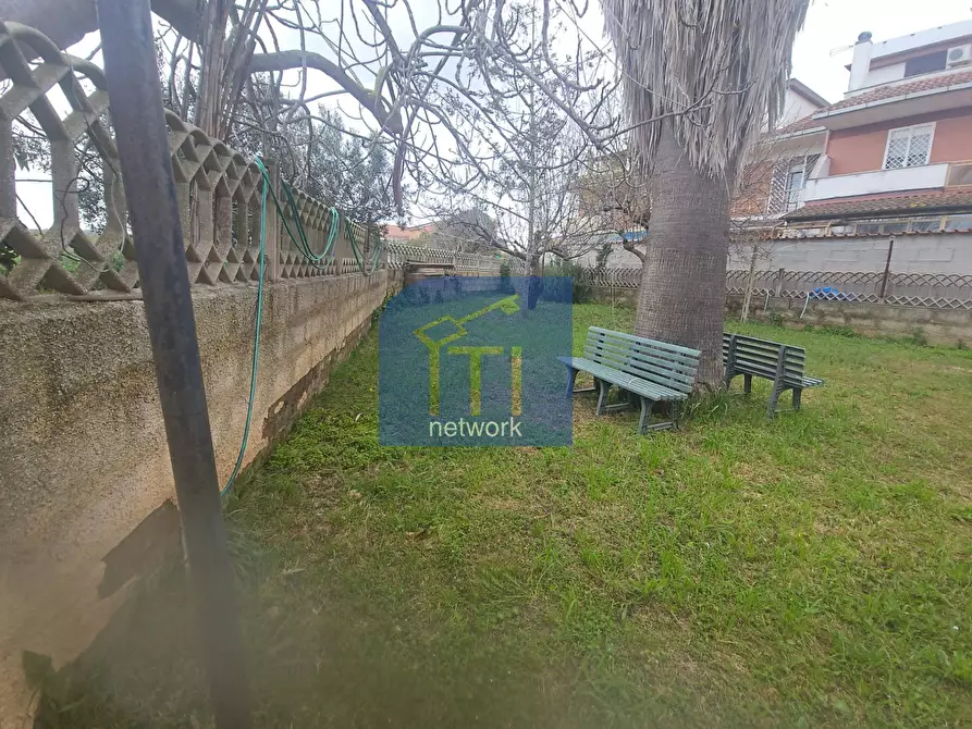 Immagine 34 di Villetta a schiera in vendita  in Via dell' Orione a Pomezia