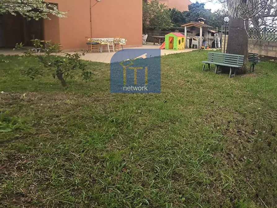 Immagine 37 di Villetta a schiera in vendita  in Via dell' Orione a Pomezia