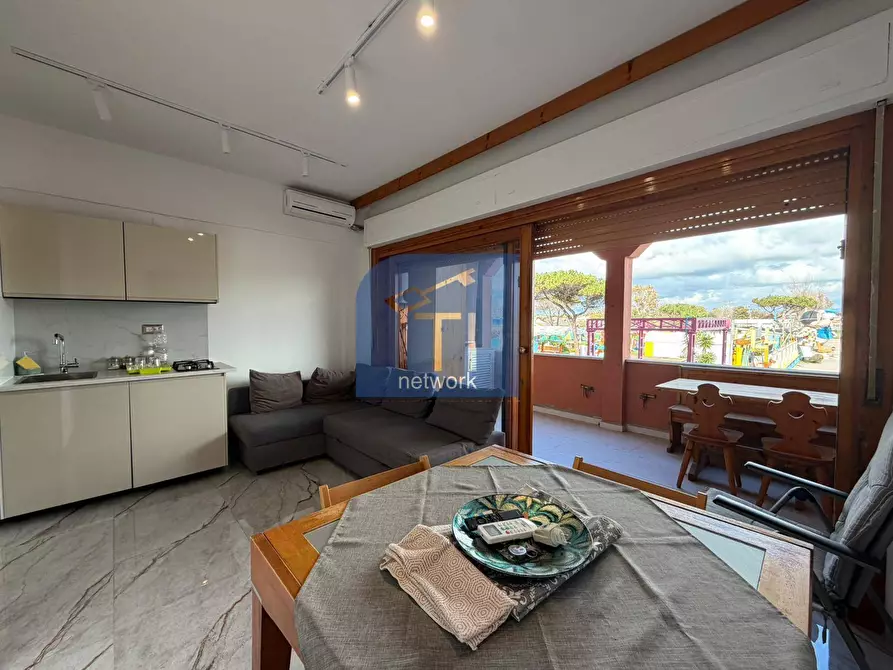 Immagine 1 di Appartamento in vendita  in Viale Danimarca a Pomezia