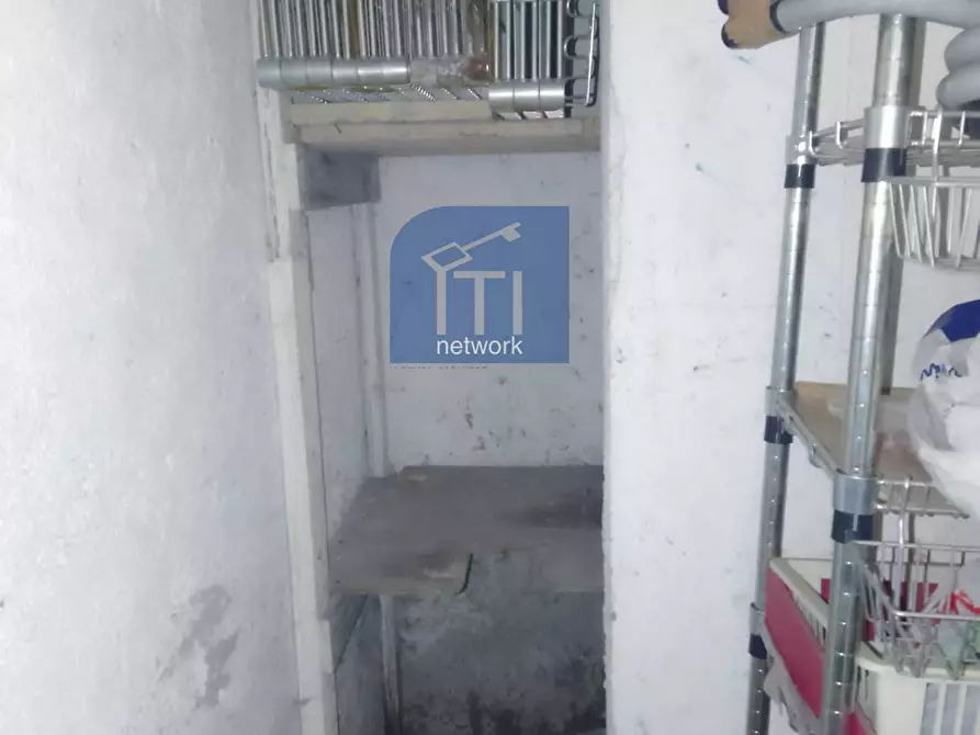 Immagine 3 di Cantina in vendita  in Via Maria Malibran 19 a Roma