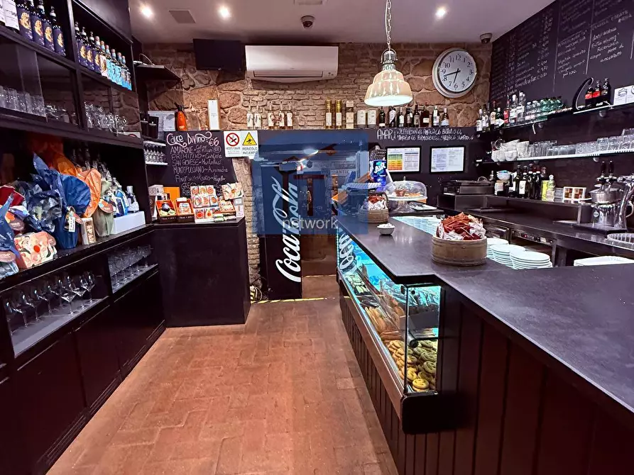 Immagine 8 di Bar / Ristorante in vendita  in Via Della Stazione Vecchia 13 a Roma