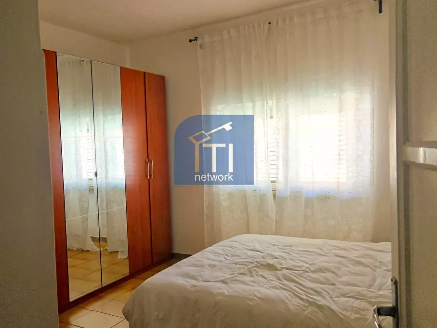 Immagine 28 di Villa in vendita  in VIALE SPAGNA a Pomezia