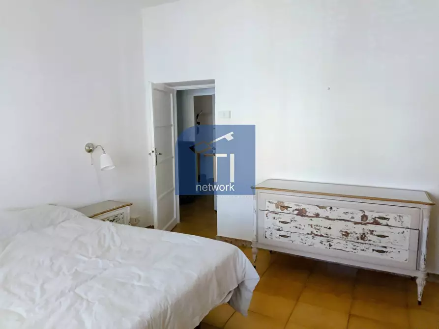 Immagine 29 di Villa in vendita  in VIALE SPAGNA a Pomezia