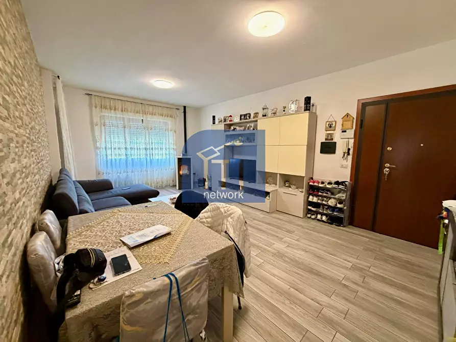 Immagine 3 di Appartamento in vendita  in via Polonia a Pomezia