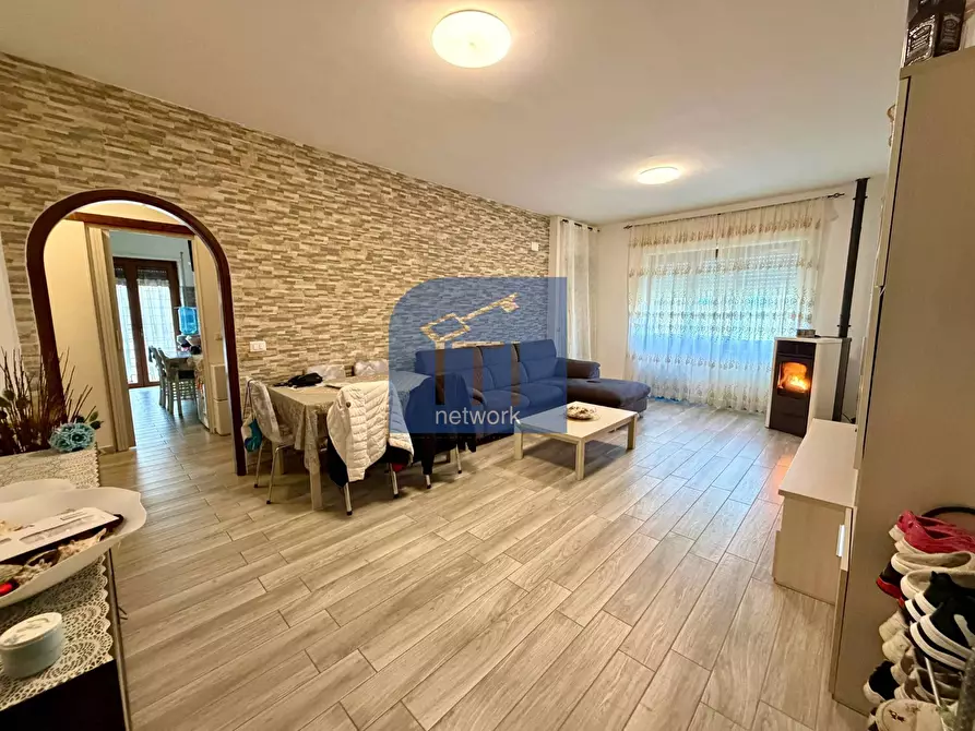 Immagine 1 di Appartamento in vendita  in via Polonia a Pomezia