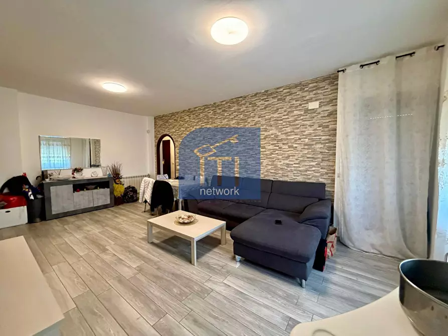 Immagine 2 di Appartamento in vendita  in via Polonia a Pomezia