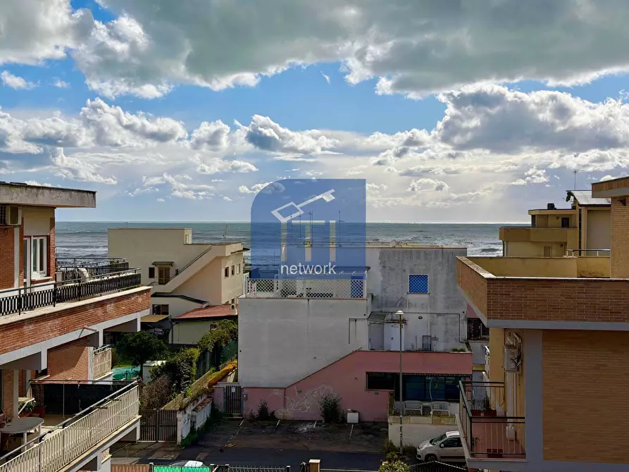 Immagine 32 di Appartamento in vendita  in via Polonia a Pomezia