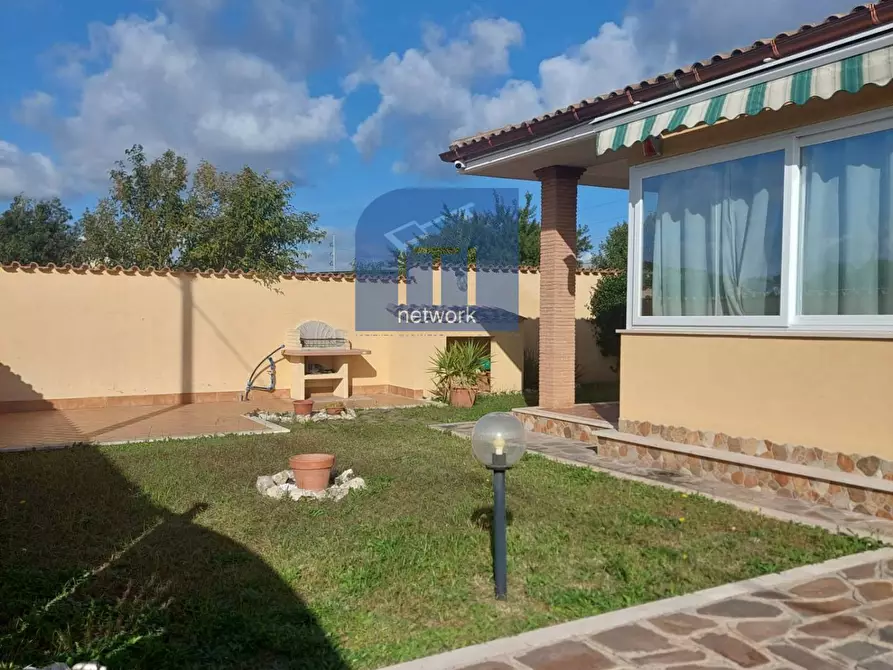 Immagine 1 di Villa in vendita  in via saturno a Anzio