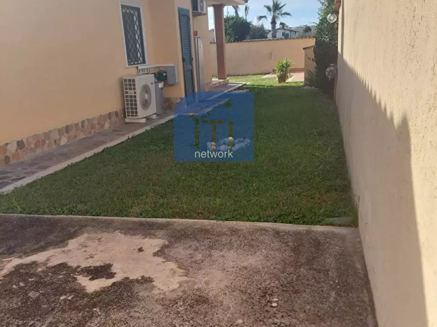 Immagine 18 di Villa in vendita  in via saturno a Anzio