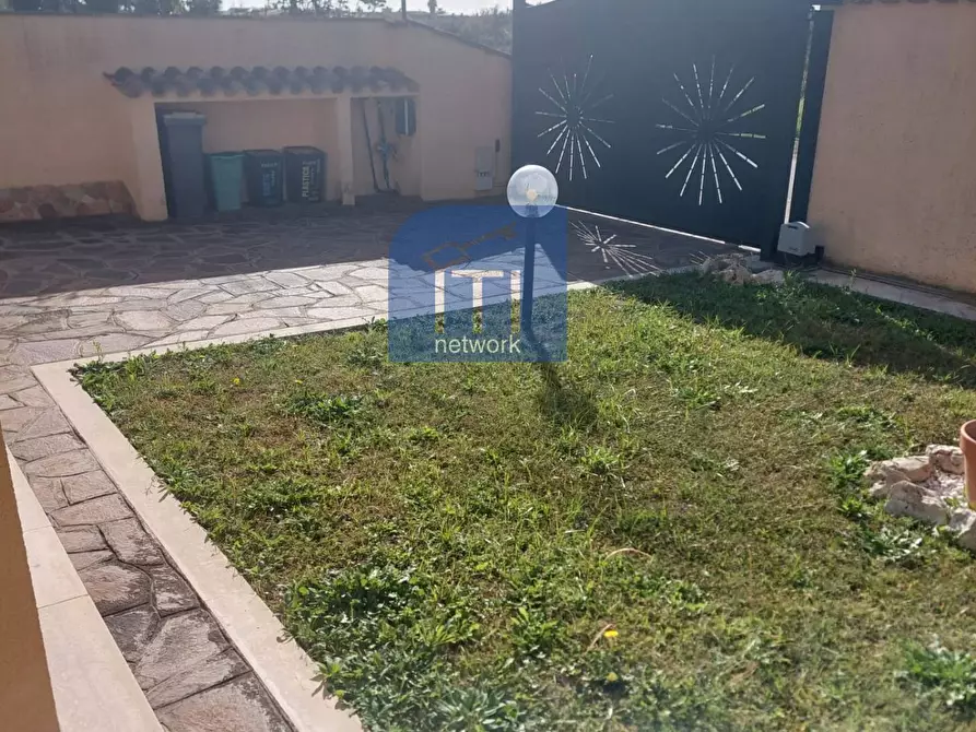 Immagine 26 di Villa in vendita  in via saturno a Anzio