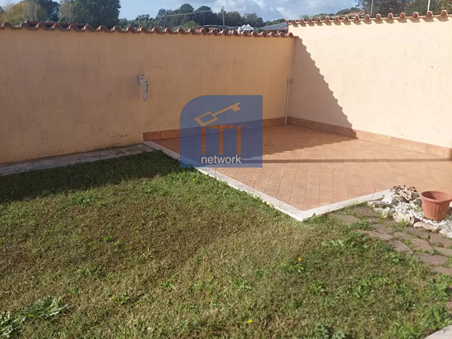 Immagine 28 di Villa in vendita  in via saturno a Anzio