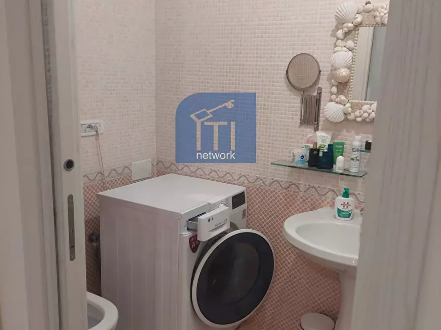 Immagine 29 di Villa in vendita  in via saturno a Anzio