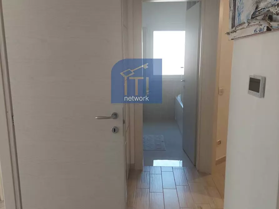 Immagine 32 di Villa in vendita  in via saturno a Anzio