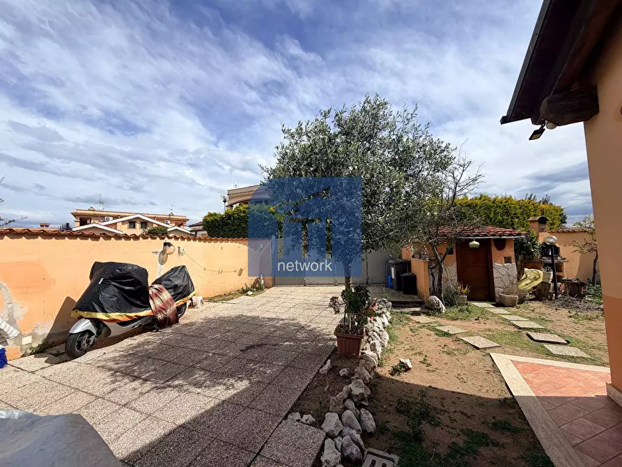 Immagine 3 di Villa in vendita  in Via Campo Di Carne a Ardea