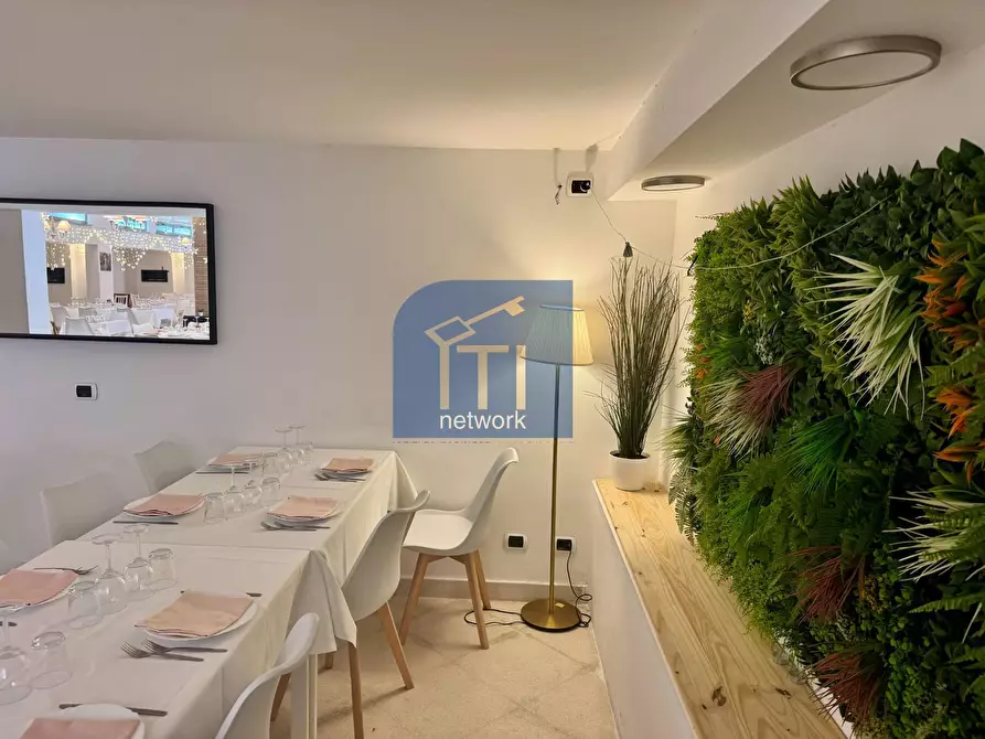 Immagine 31 di Attività commerciale in vendita  in Via Trincea delle Frasche 65 a Grottaferrata