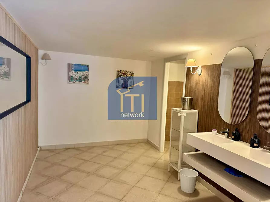 Immagine 38 di Attività commerciale in vendita  in Via Trincea delle Frasche 65 a Grottaferrata