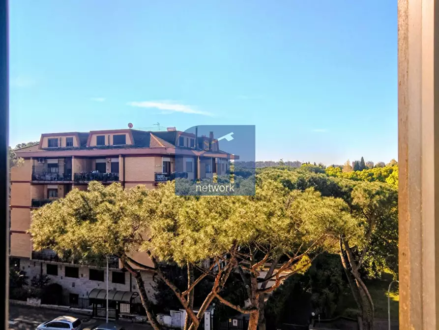 Immagine 1 di Appartamento in vendita  in via Elio Chianesi a Roma