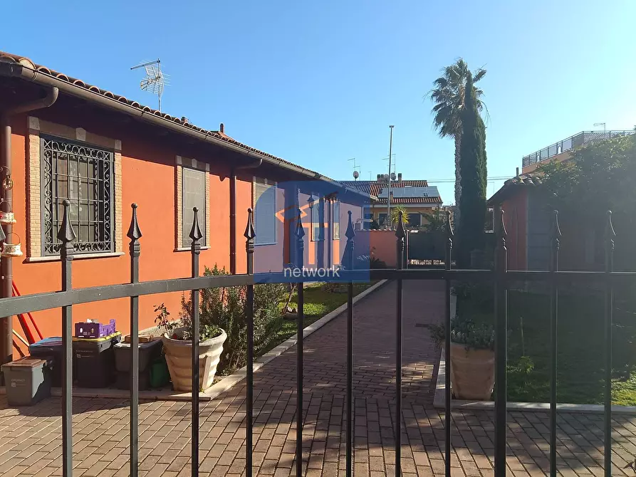 Immagine 17 di Appartamento in vendita  in Via Renato Massa a Roma