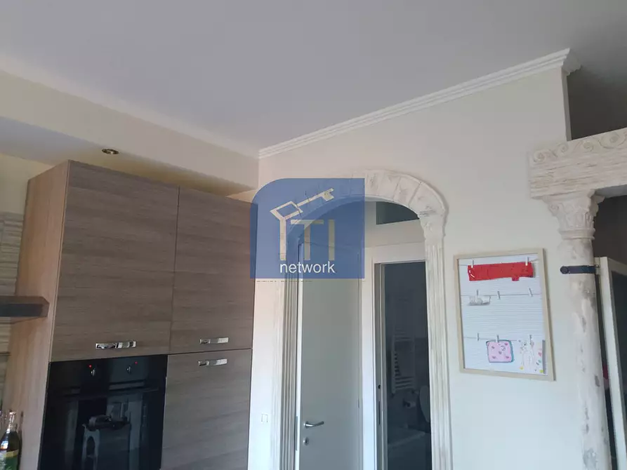 Immagine 8 di Appartamento in vendita  in Via Renato Massa a Roma