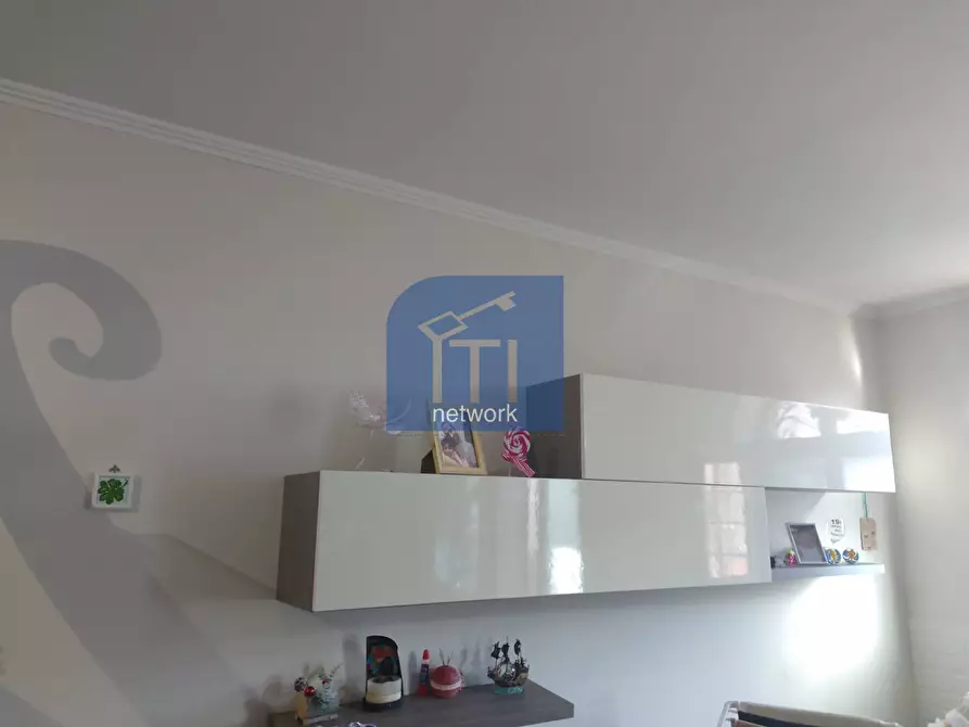 Immagine 7 di Appartamento in vendita  in Via Renato Massa a Roma