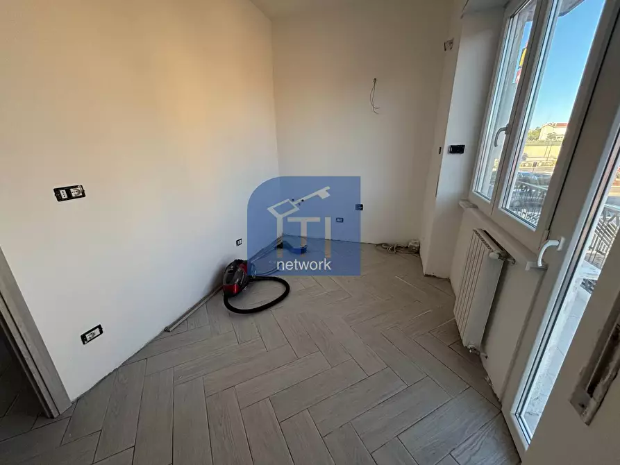 Immagine 5 di Appartamento in vendita  in Viale San Lorenzo a Ardea