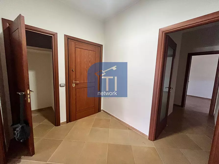 Immagine 11 di Attico in vendita  in Via Delle Gondole a Roma