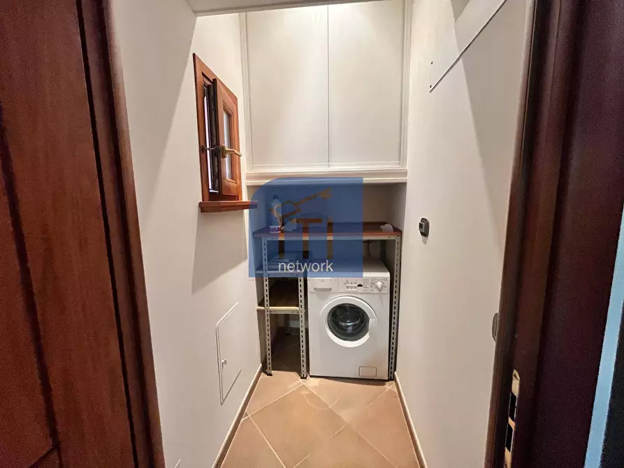 Immagine 15 di Attico in vendita  in Via Delle Gondole a Roma