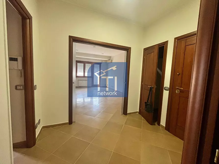 Immagine 5 di Attico in vendita  in Via Delle Gondole a Roma