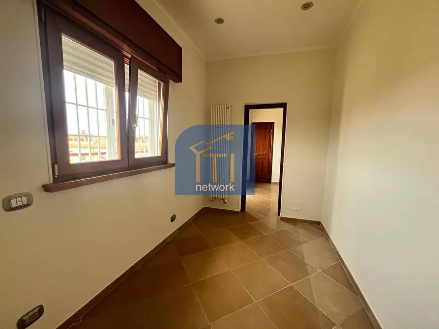 Immagine 14 di Attico in vendita  in Via Delle Gondole a Roma